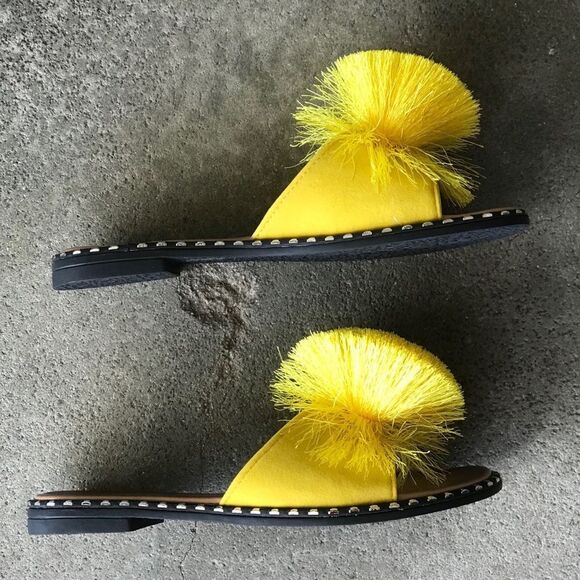 Size 6 Summer Yellow Pom Silver Stud Slide-In Mule Sandal - Picture 5 of 10